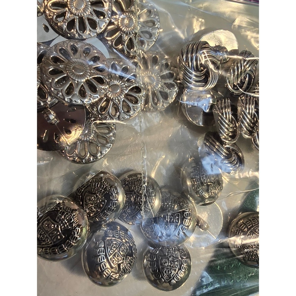 Vintage Style Decorative Buttons Set Silver-Tone Ornate Design Collection‎ /0194